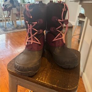 Jack Wolfskin Kids Boots with Pink and Black